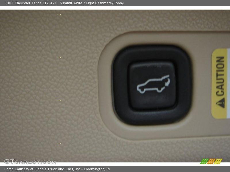 Summit White / Light Cashmere/Ebony 2007 Chevrolet Tahoe LTZ 4x4