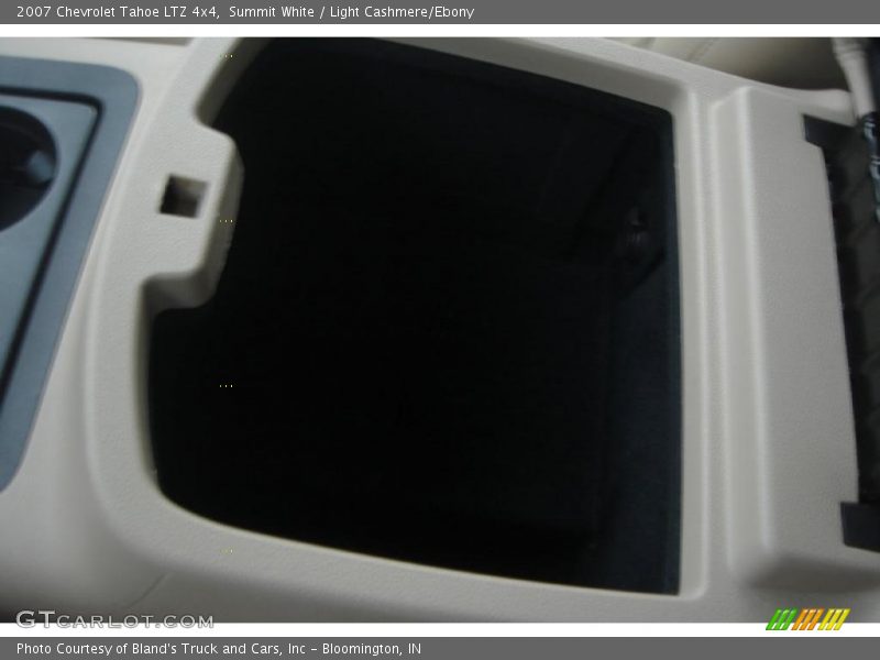 Summit White / Light Cashmere/Ebony 2007 Chevrolet Tahoe LTZ 4x4