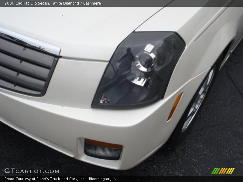 White Diamond / Cashmere 2006 Cadillac CTS Sedan