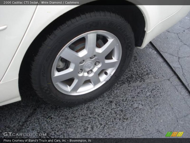 White Diamond / Cashmere 2006 Cadillac CTS Sedan
