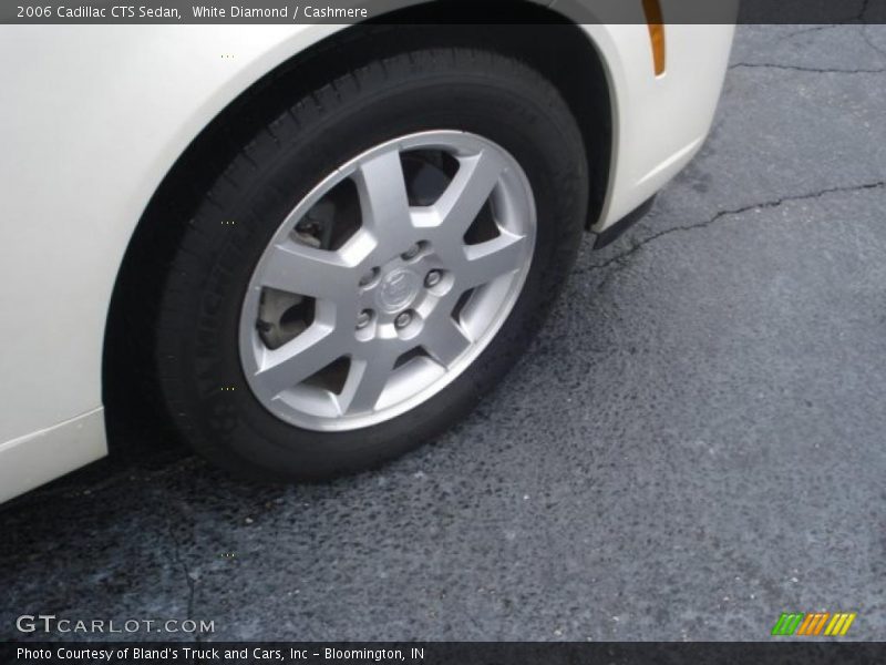 White Diamond / Cashmere 2006 Cadillac CTS Sedan