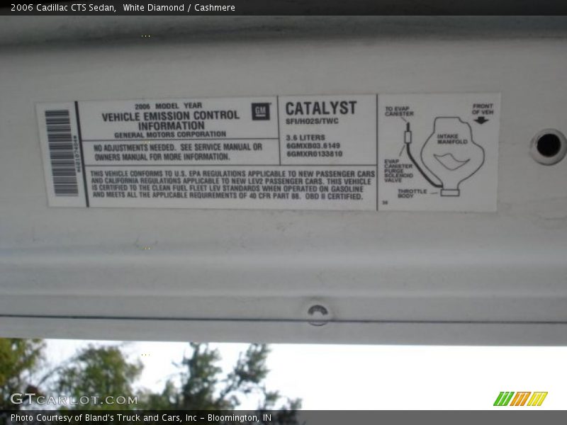 White Diamond / Cashmere 2006 Cadillac CTS Sedan