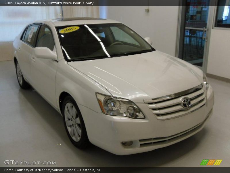 Blizzard White Pearl / Ivory 2005 Toyota Avalon XLS