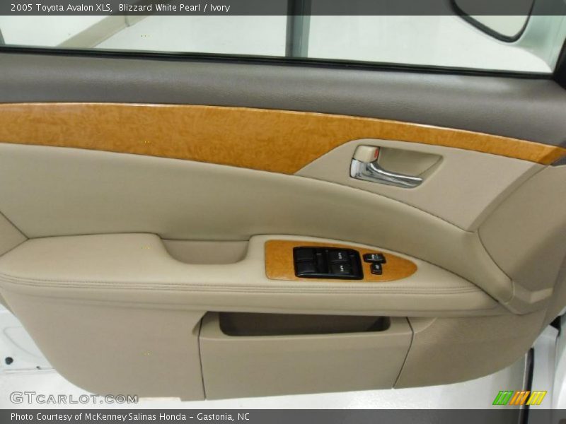 Blizzard White Pearl / Ivory 2005 Toyota Avalon XLS