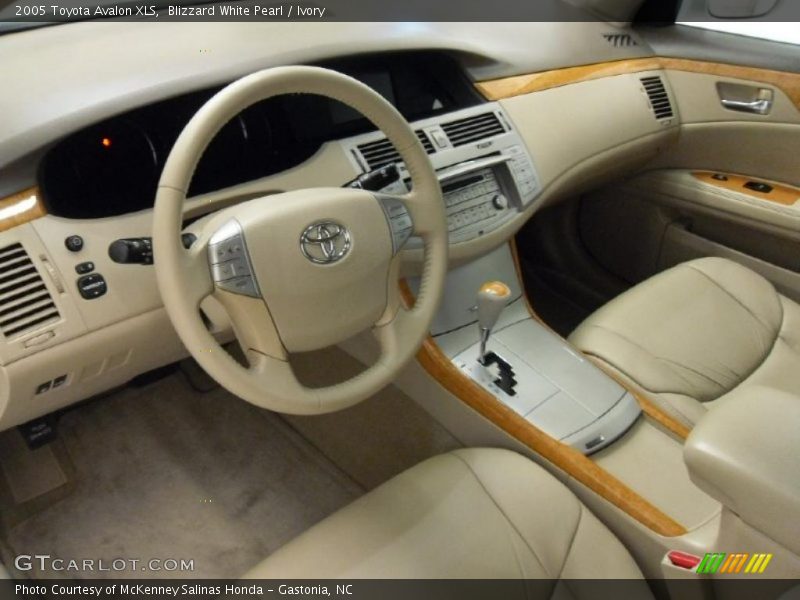 Blizzard White Pearl / Ivory 2005 Toyota Avalon XLS