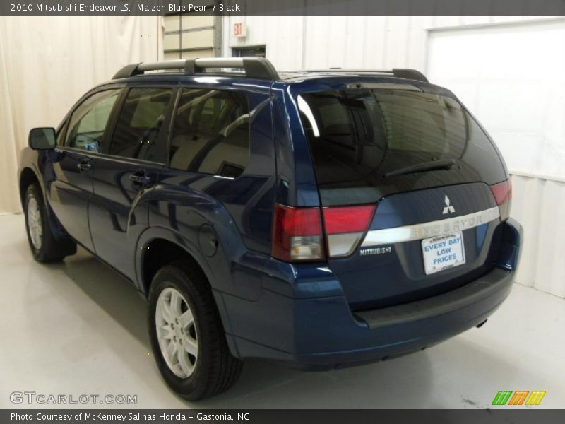 Maizen Blue Pearl / Black 2010 Mitsubishi Endeavor LS