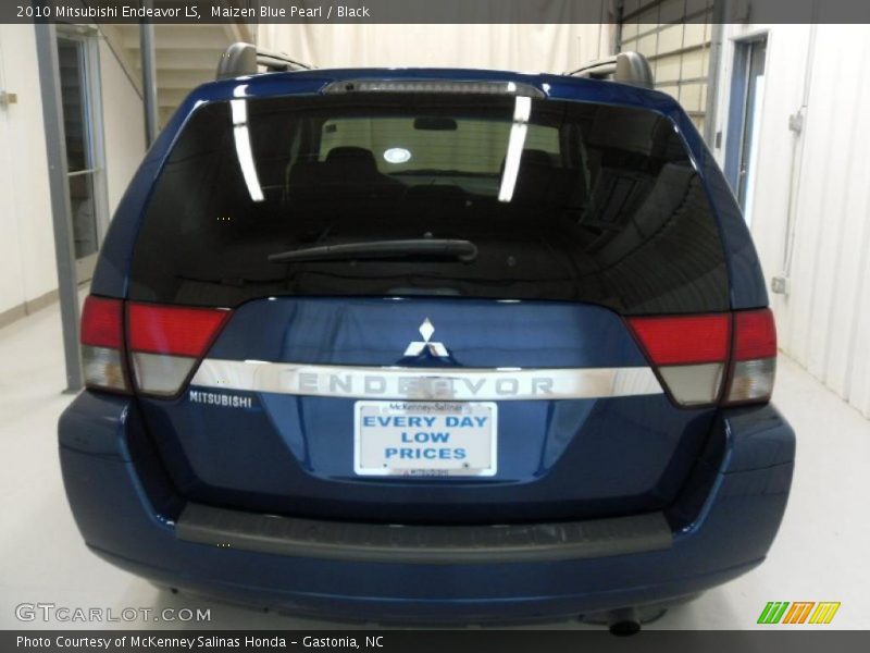 Maizen Blue Pearl / Black 2010 Mitsubishi Endeavor LS