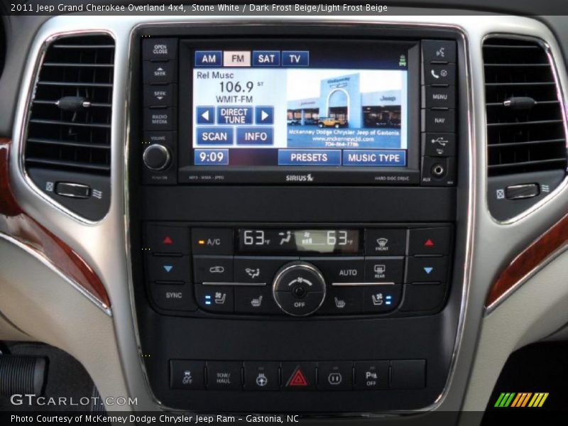 Stone White / Dark Frost Beige/Light Frost Beige 2011 Jeep Grand Cherokee Overland 4x4