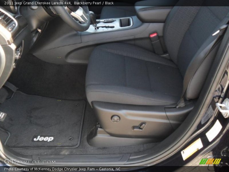 Blackberry Pearl / Black 2011 Jeep Grand Cherokee Laredo 4x4