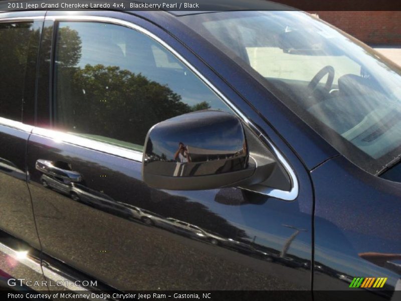 Blackberry Pearl / Black 2011 Jeep Grand Cherokee Laredo 4x4