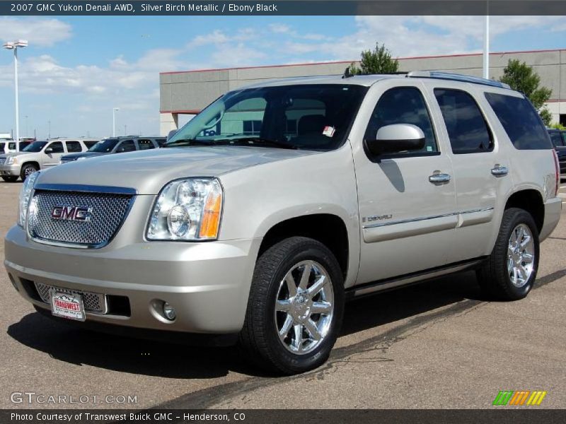 Silver Birch Metallic / Ebony Black 2007 GMC Yukon Denali AWD