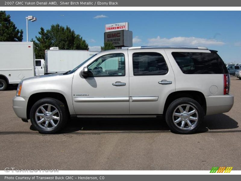 Silver Birch Metallic / Ebony Black 2007 GMC Yukon Denali AWD