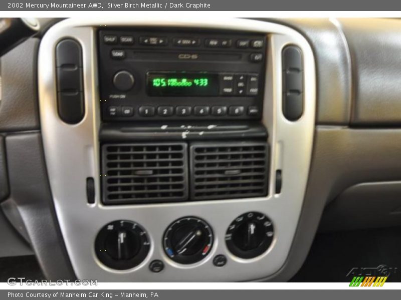 Silver Birch Metallic / Dark Graphite 2002 Mercury Mountaineer AWD