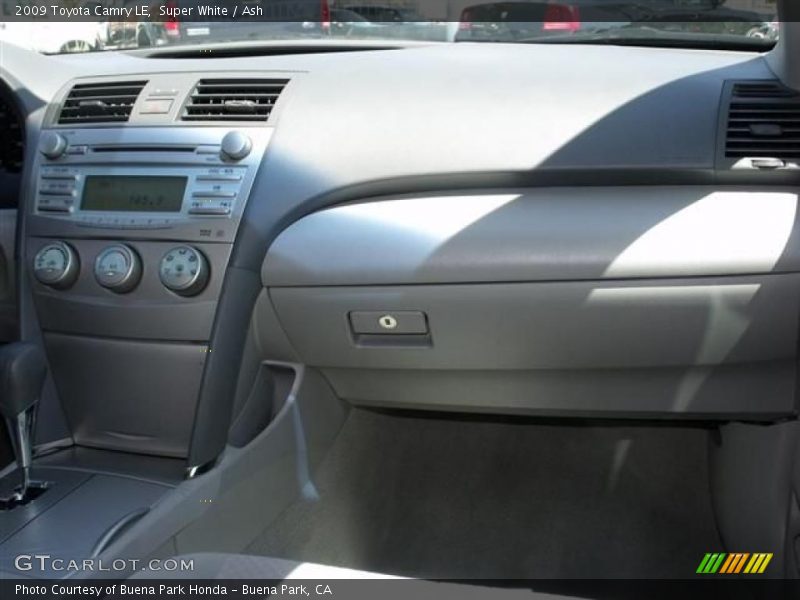 Super White / Ash 2009 Toyota Camry LE