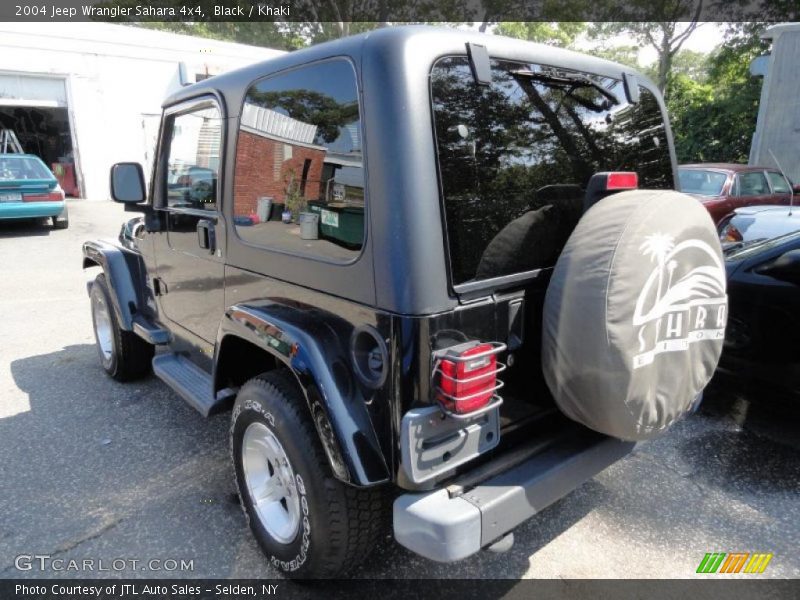 Black / Khaki 2004 Jeep Wrangler Sahara 4x4