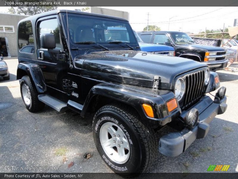 Black / Khaki 2004 Jeep Wrangler Sahara 4x4