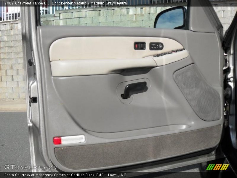 Light Pewter Metallic / Medium Gray/Neutral 2002 Chevrolet Tahoe LT