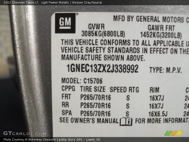 Light Pewter Metallic / Medium Gray/Neutral 2002 Chevrolet Tahoe LT