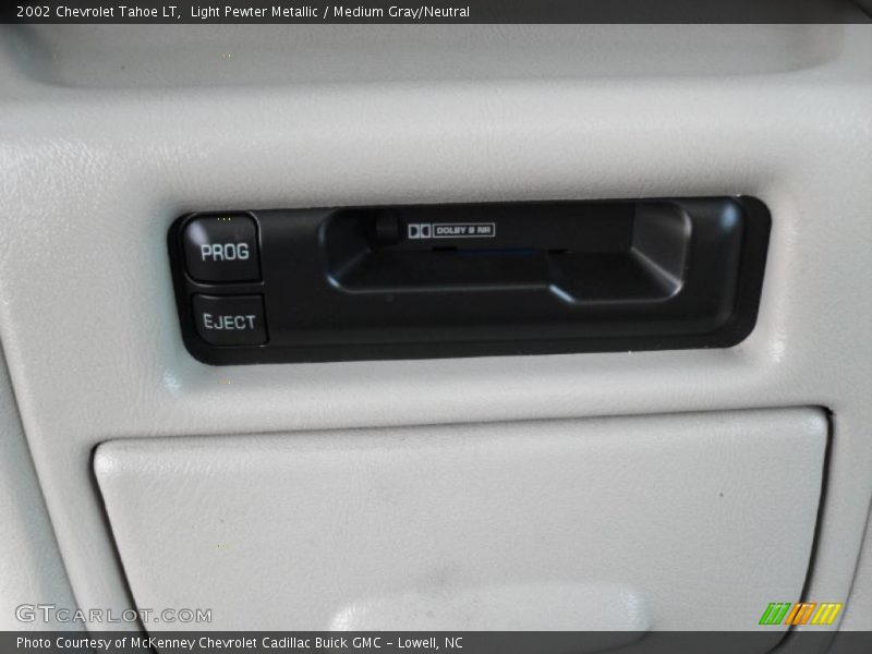 Light Pewter Metallic / Medium Gray/Neutral 2002 Chevrolet Tahoe LT