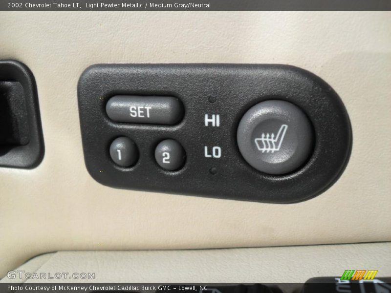 Light Pewter Metallic / Medium Gray/Neutral 2002 Chevrolet Tahoe LT