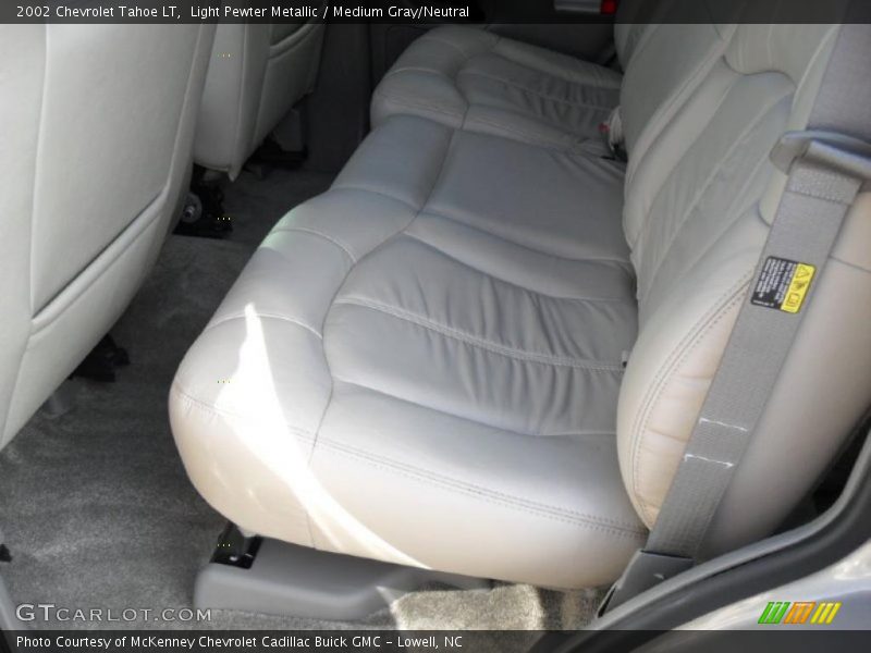 Light Pewter Metallic / Medium Gray/Neutral 2002 Chevrolet Tahoe LT