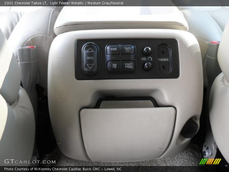 Light Pewter Metallic / Medium Gray/Neutral 2002 Chevrolet Tahoe LT