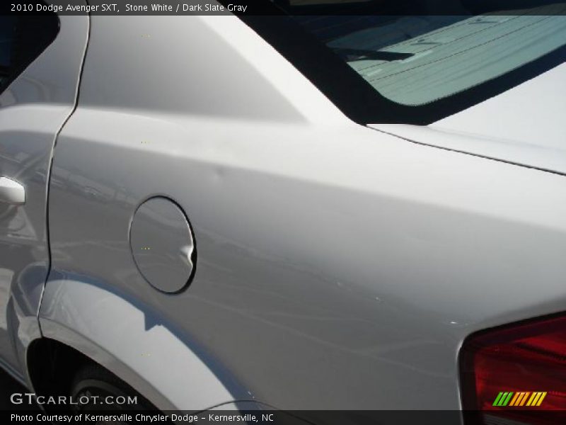 Stone White / Dark Slate Gray 2010 Dodge Avenger SXT