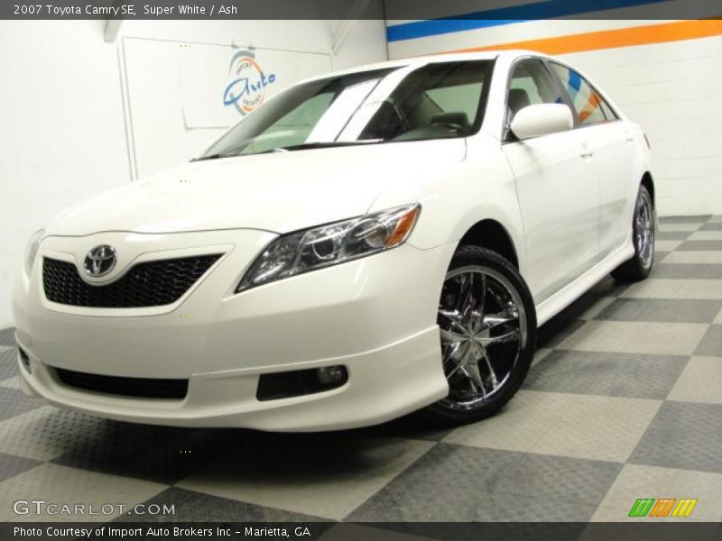 Super White / Ash 2007 Toyota Camry SE