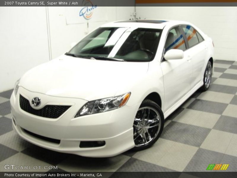 Super White / Ash 2007 Toyota Camry SE