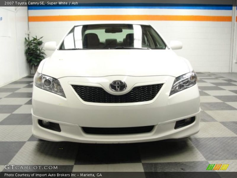 Super White / Ash 2007 Toyota Camry SE
