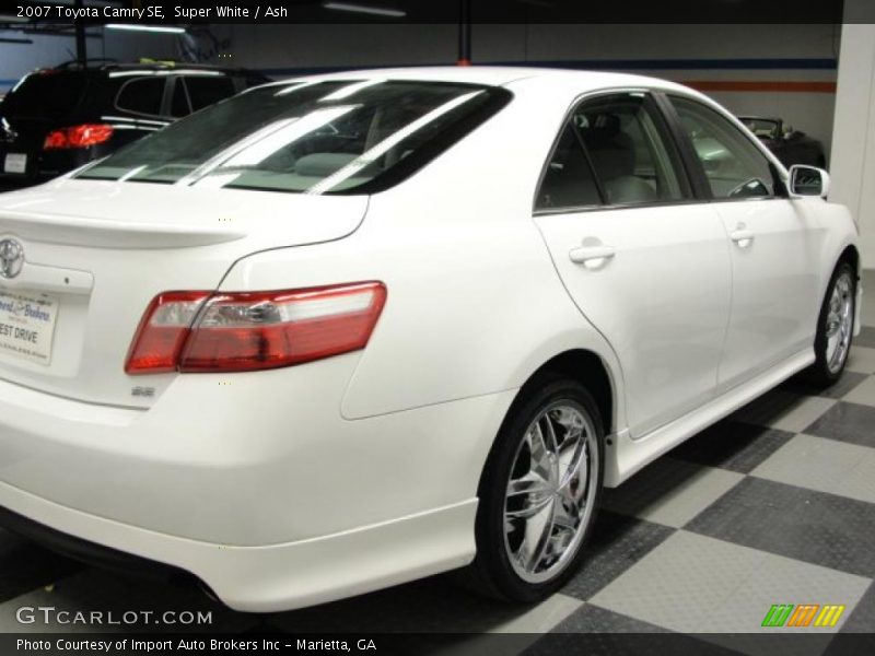 Super White / Ash 2007 Toyota Camry SE