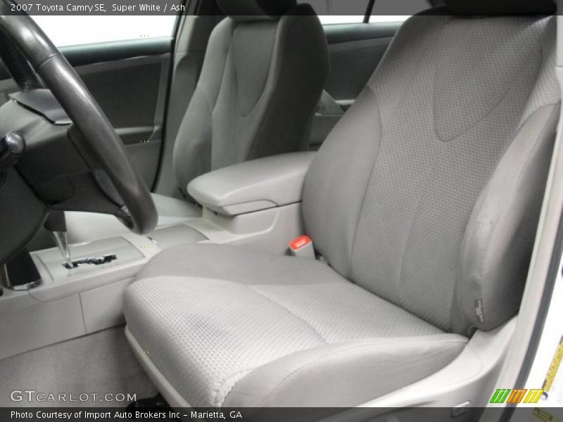 Super White / Ash 2007 Toyota Camry SE