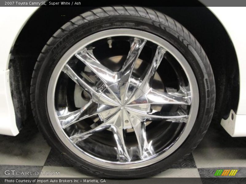 Super White / Ash 2007 Toyota Camry SE