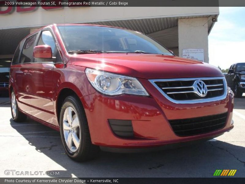 Pomegranate Red Metallic / Gobi Beige 2009 Volkswagen Routan SE