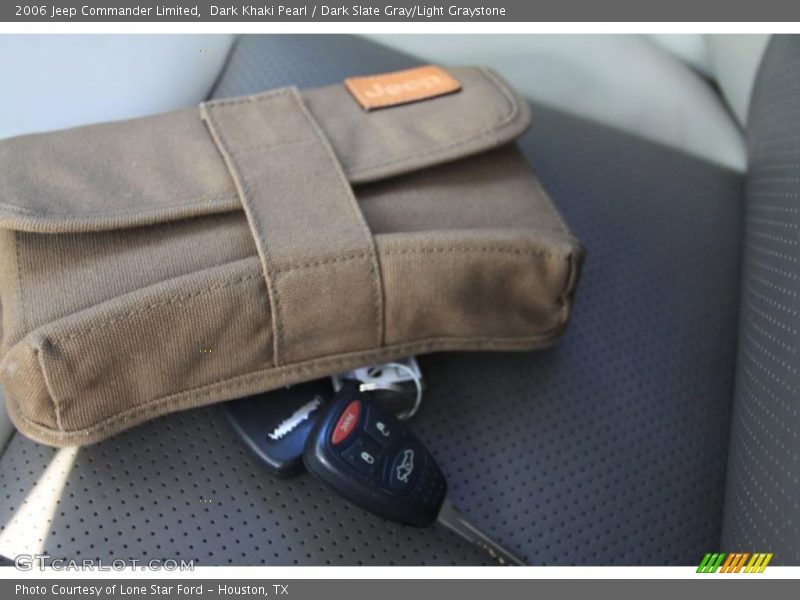 Dark Khaki Pearl / Dark Slate Gray/Light Graystone 2006 Jeep Commander Limited