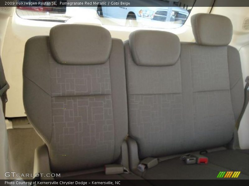 Pomegranate Red Metallic / Gobi Beige 2009 Volkswagen Routan SE