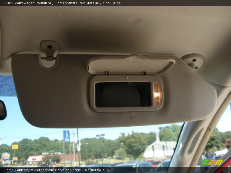 Pomegranate Red Metallic / Gobi Beige 2009 Volkswagen Routan SE