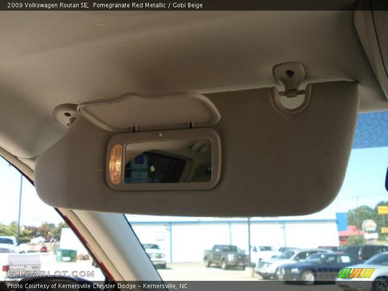 Pomegranate Red Metallic / Gobi Beige 2009 Volkswagen Routan SE