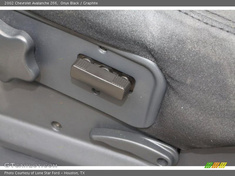Onyx Black / Graphite 2002 Chevrolet Avalanche Z66
