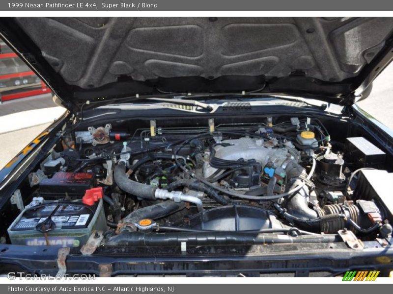Super Black / Blond 1999 Nissan Pathfinder LE 4x4