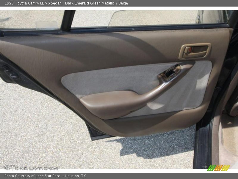 Dark Emerald Green Metallic / Beige 1995 Toyota Camry LE V6 Sedan