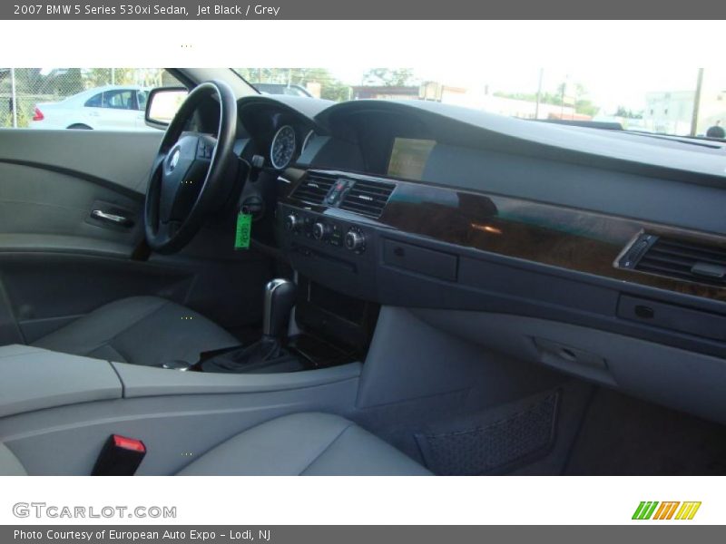 Jet Black / Grey 2007 BMW 5 Series 530xi Sedan