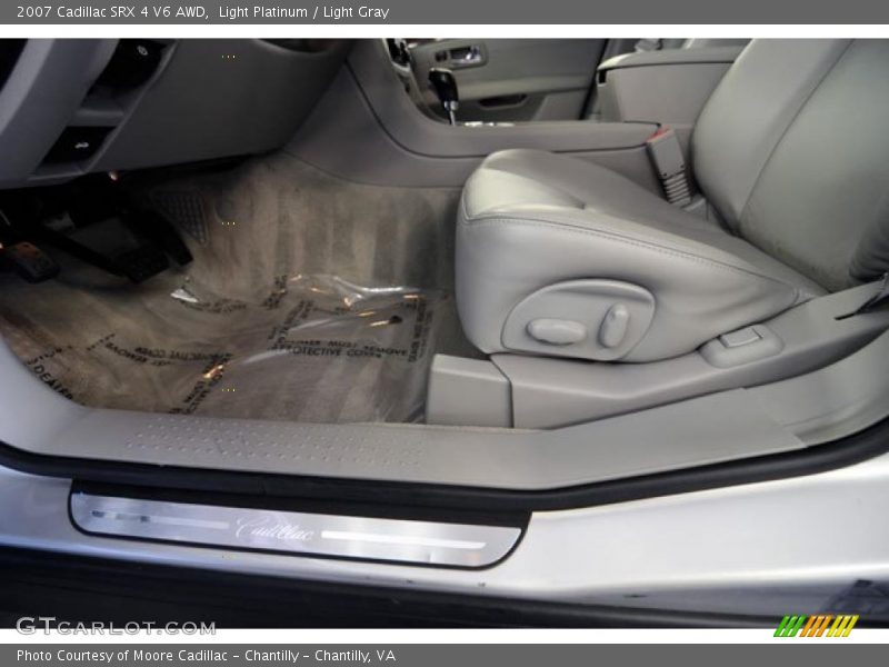 Light Platinum / Light Gray 2007 Cadillac SRX 4 V6 AWD