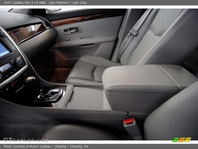 Light Platinum / Light Gray 2007 Cadillac SRX 4 V6 AWD