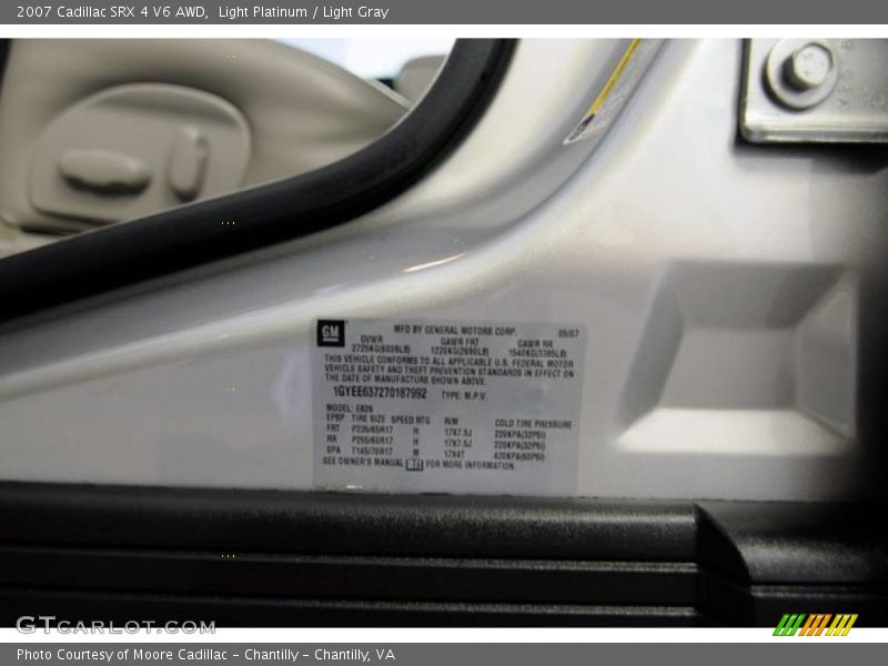 Light Platinum / Light Gray 2007 Cadillac SRX 4 V6 AWD
