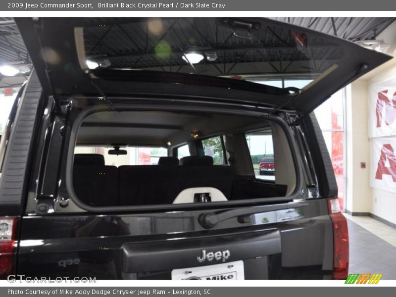 Brilliant Black Crystal Pearl / Dark Slate Gray 2009 Jeep Commander Sport