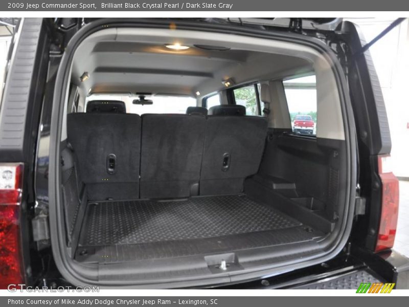 Brilliant Black Crystal Pearl / Dark Slate Gray 2009 Jeep Commander Sport