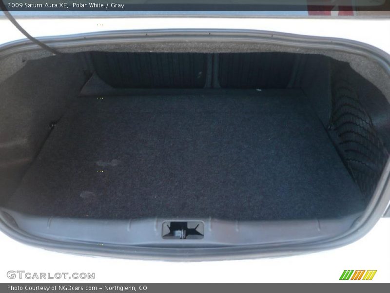 Polar White / Gray 2009 Saturn Aura XE