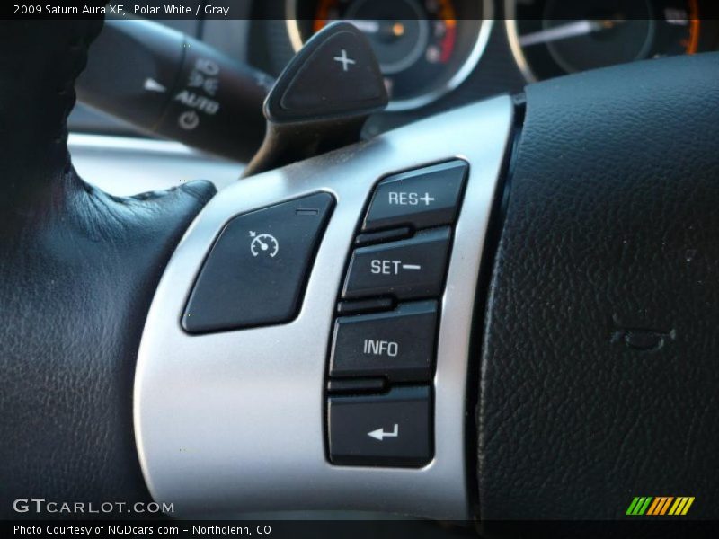 Polar White / Gray 2009 Saturn Aura XE