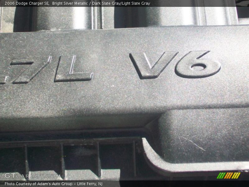 Bright Silver Metallic / Dark Slate Gray/Light Slate Gray 2006 Dodge Charger SE